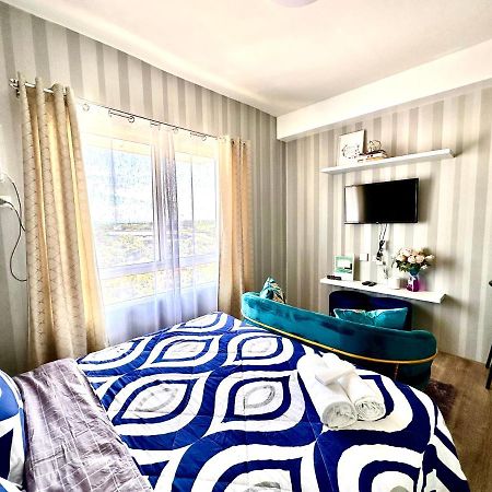 Lovely Studio Condominiums At Mesavirre Garden Residences バコロ エクステリア 写真