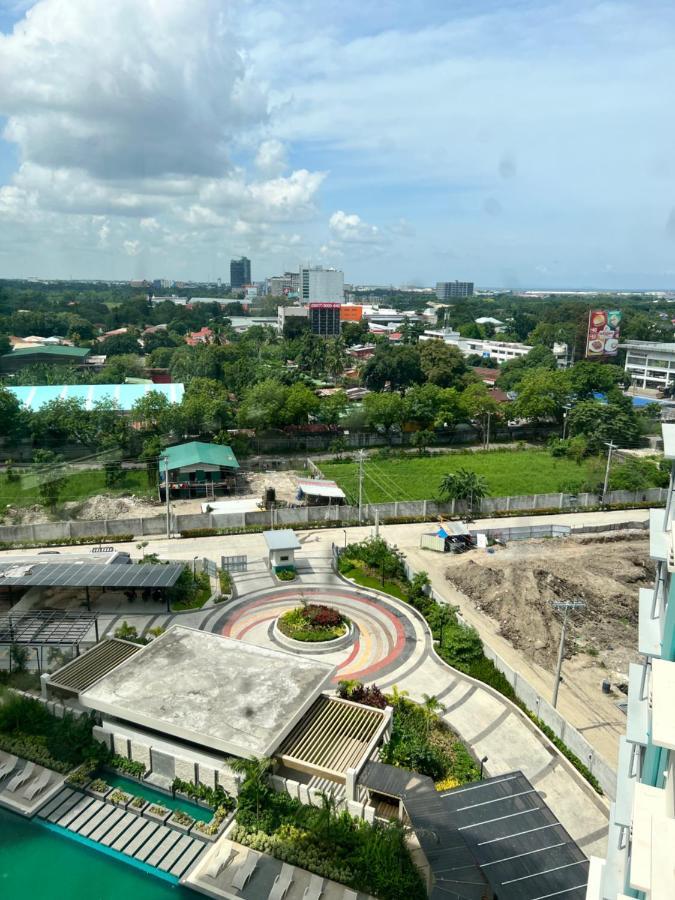 Lovely Studio Condominiums At Mesavirre Garden Residences バコロ エクステリア 写真