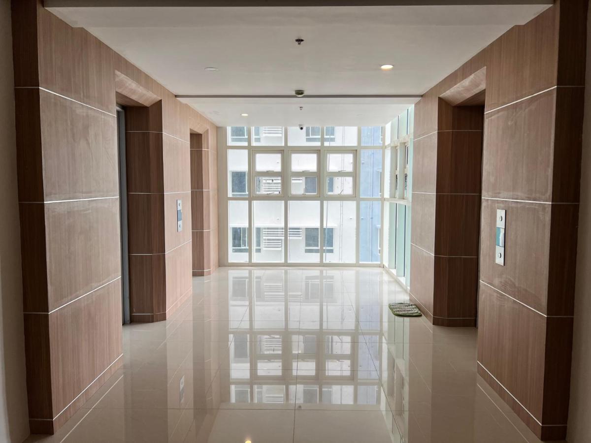 Lovely Studio Condominiums At Mesavirre Garden Residences バコロ エクステリア 写真