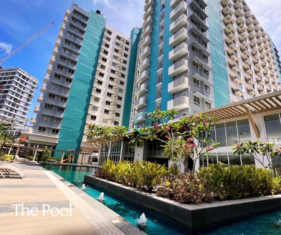 Lovely Studio Condominiums At Mesavirre Garden Residences バコロ エクステリア 写真