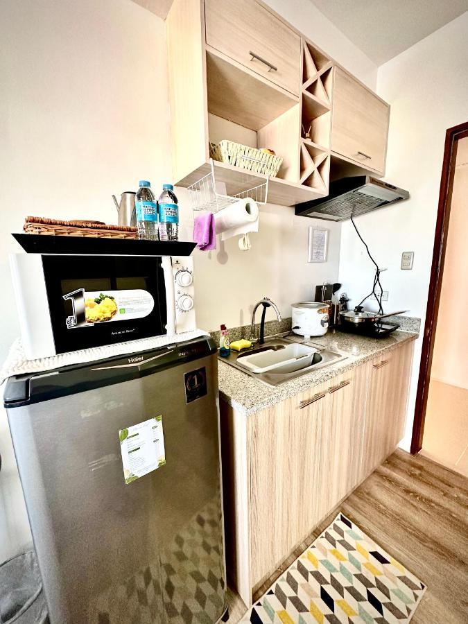 Lovely Studio Condominiums At Mesavirre Garden Residences バコロ エクステリア 写真