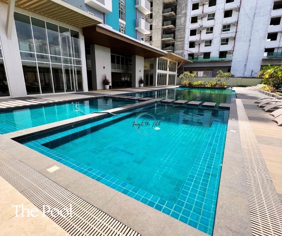 Lovely Studio Condominiums At Mesavirre Garden Residences バコロ エクステリア 写真