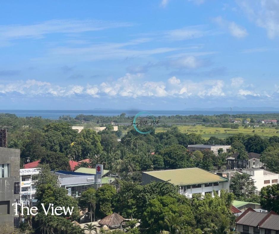 Lovely Studio Condominiums At Mesavirre Garden Residences バコロ エクステリア 写真