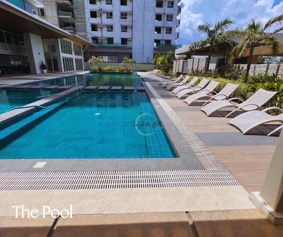 Lovely Studio Condominiums At Mesavirre Garden Residences バコロ エクステリア 写真
