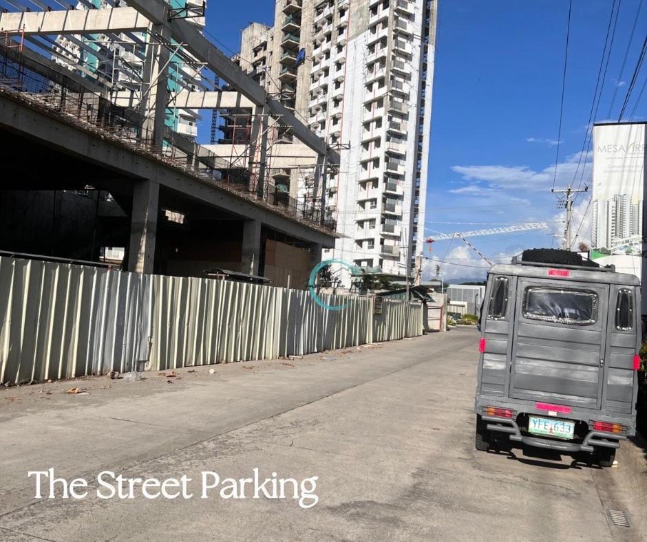 Lovely Studio Condominiums At Mesavirre Garden Residences バコロ エクステリア 写真