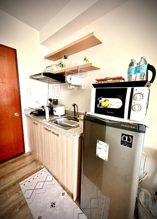 Lovely Studio Condominiums At Mesavirre Garden Residences バコロ エクステリア 写真